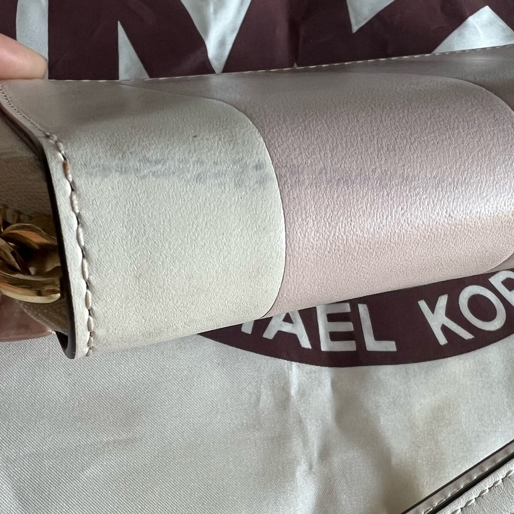 MK Wallet - Picture 9 of 11